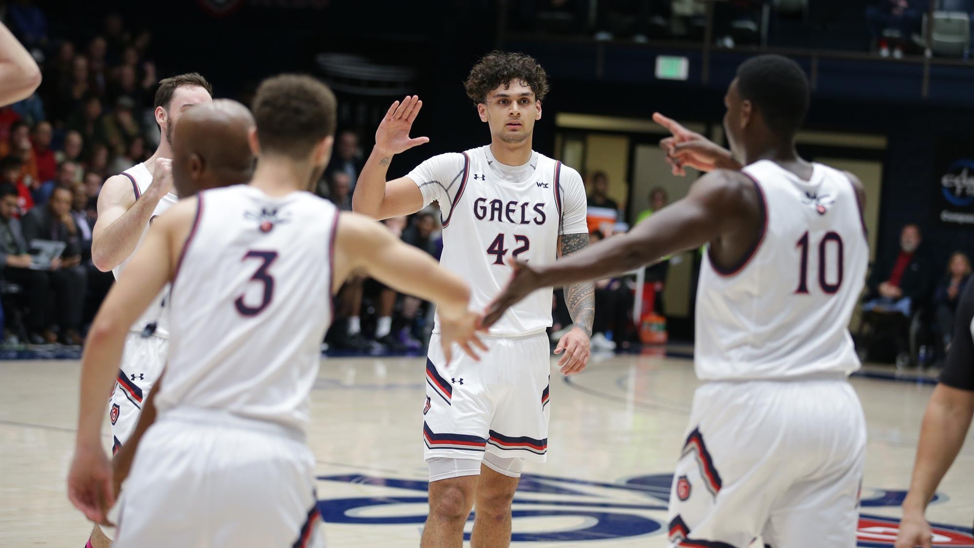 Saint Mary's basketball's Dan Fotu